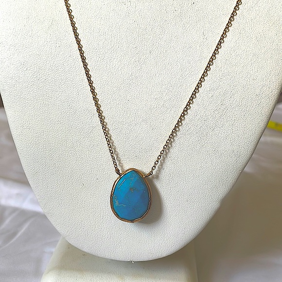 NWOT Turquoise Pendant Necklace - Picture 2 of 4